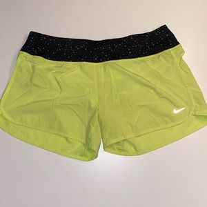 Running short yellow Nike